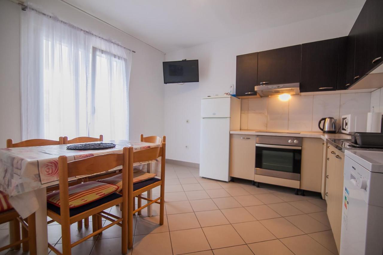 Kos Apartments ボル エクステリア 写真
