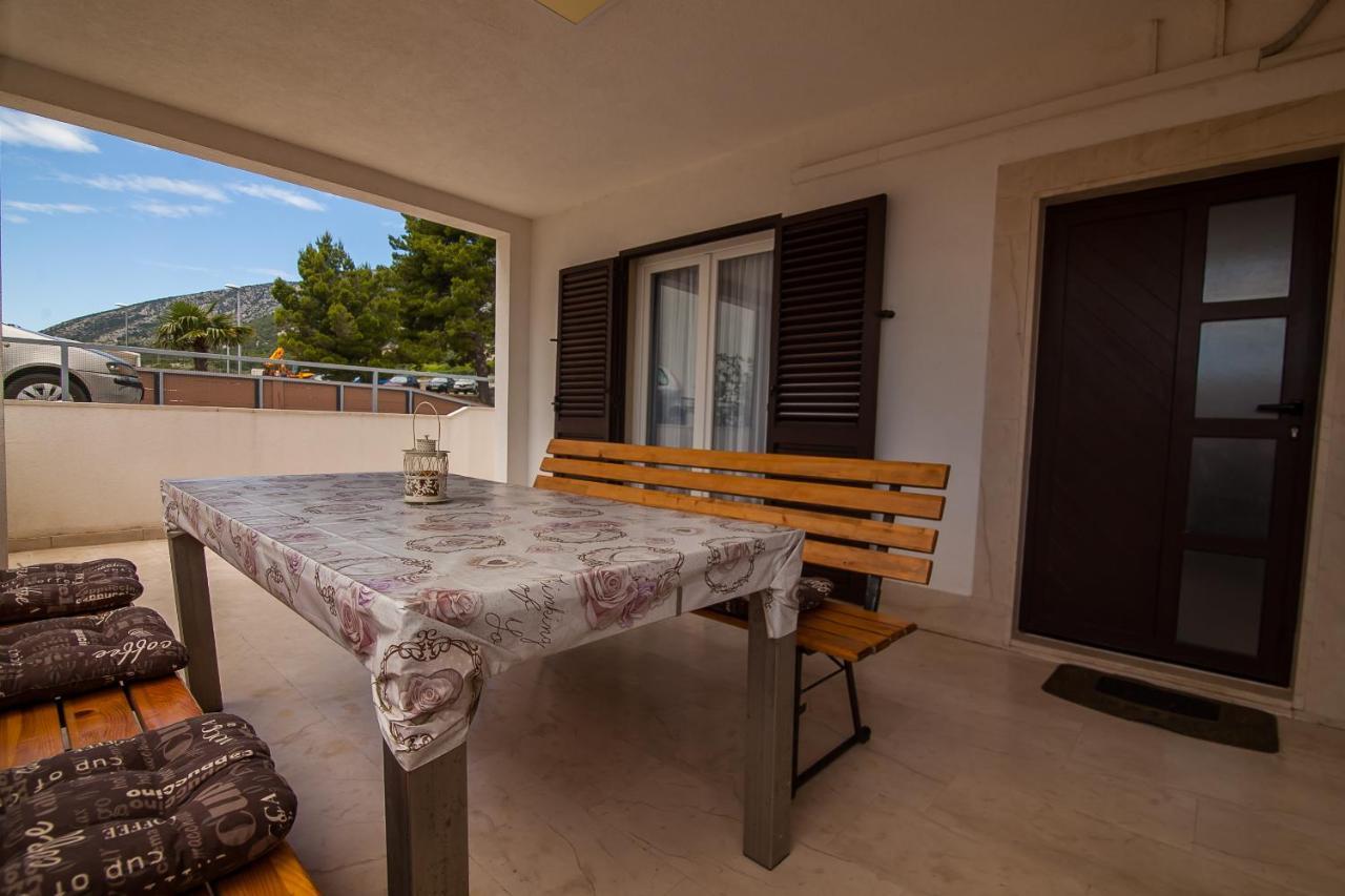 Kos Apartments ボル エクステリア 写真