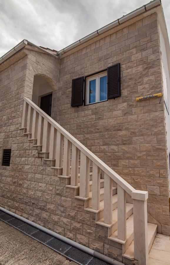 Kos Apartments ボル エクステリア 写真